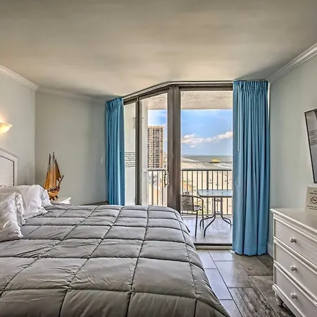 Oceanfront Studio With Balcony In Ocean Annies